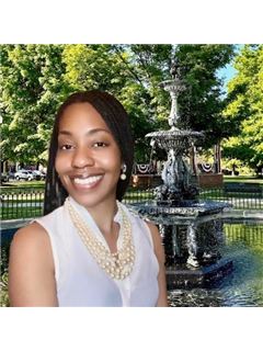 Samantha Blount - RE/MAX Lakeland Realty