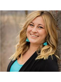 Jessica Heberling - RE/MAX Home Center