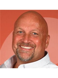 Jonny Hauge - RE/MAX Home Center