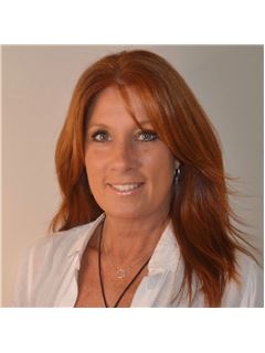 Kelly Rohrich - RE/MAX Home Center