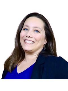 Sarah Wyzkoski - RE/MAX Select Realty