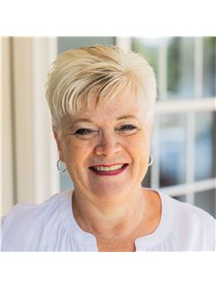 Karen Puckly - RE/MAX Real Estate Group