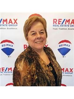 Linda J. Miklinski - RE/MAX Real Estate Group