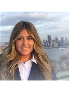 Jackie Hobbs - RE/MAX Select Realty