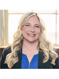 Leann Stahlman - RE/MAX Real Estate Group