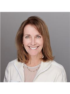 Collette Kutil - RE/MAX Distinctive
