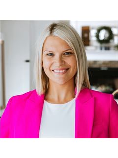 Alexis Cumpston - RE/MAX Broadwater