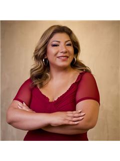 Συνεργάτης - Fiorella Martinez Ruiz - RE/MAX Excellence Realty