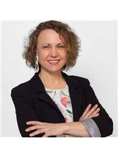 Lori Valente - RE/MAX Commonwealth