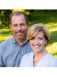 Wendy S. Zacharias - RE/MAX Commonwealth