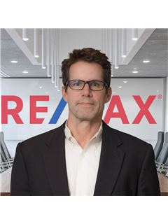 Weston Estes - RE/MAX Commonwealth