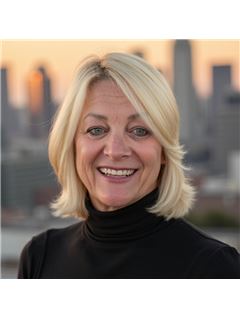 Sally Fricke - RE/MAX Solutions