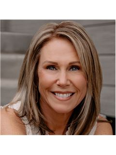 Sandi Foraci - RE/MAX One