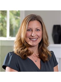 Alicia Garrison - RE/MAX Distinctive