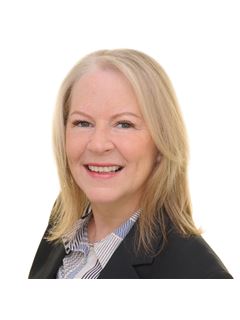 Tracy Mellor - RE/MAX Realty Group