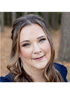Melissa Humpert - RE/MAX Alliance