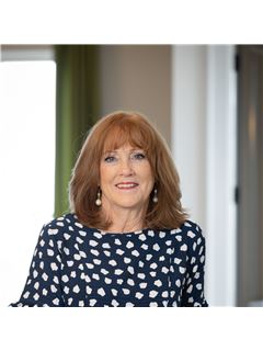 Vicki Turlington Huber - RE/MAX Commonwealth