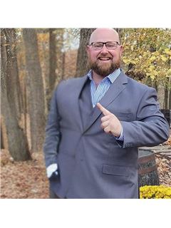 Travis Myers - RE/MAX Chesapeake