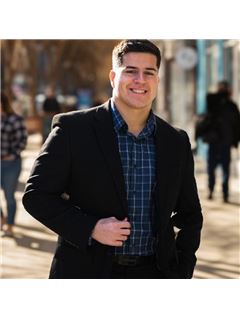 Jacob Hodges - RE/MAX Distinctive