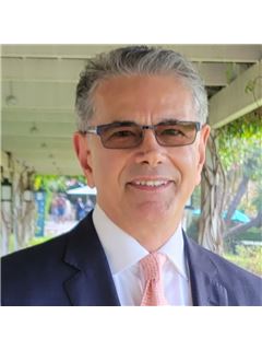 Kian Veissy - RE/MAX Gateway