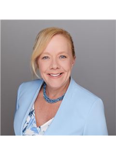 Melissa A. Larson - RE/MAX Distinctive