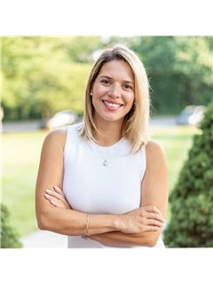Karina Diaz - RE/MAX Excellence Realty