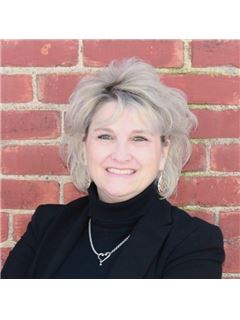 Rebecca Castilow - RE/MAX Broadwater