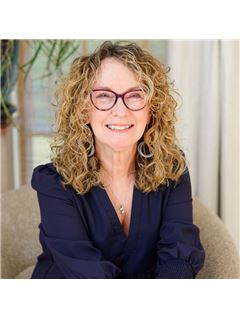 S Jean Pierce - RE/MAX Peninsula