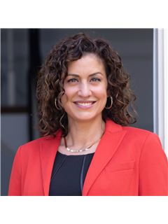 Amy F. Verdi - RE/MAX Commonwealth