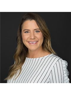 Stephanie Evans - RE/MAX Realty Group