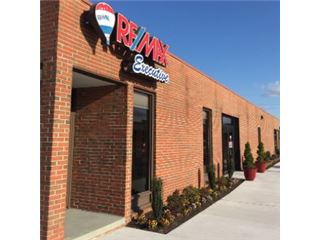 Office of RE/MAX Executive - Millersville