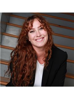 Danielle Licavoli - RE/MAX Elite Realty Group