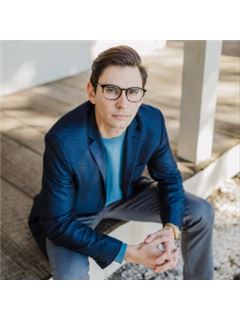 Garrett Leal - RE/MAX Island Realty