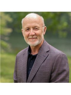 Todd A. Taylor - RE/MAX Summit Properties