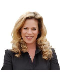 Laurie Vann - RE/MAX United