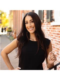 Jean McDonald - RE/MAX Real Estate Center