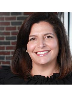 Associate - Amy Coppa - RE/MAX Elite Realty Group