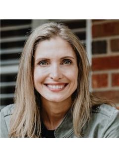 Danielle J. Edwards - RE/MAX Executive