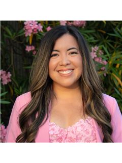 Melanie Guerra - RE/MAX Elite Realty Group