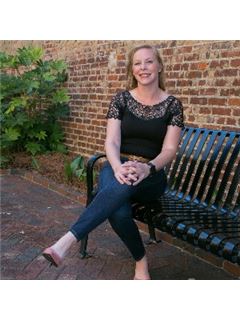 Brittney Frye - RE/MAX Summit