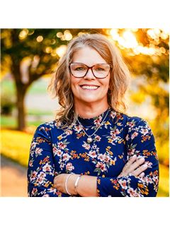 Melissa Calloway - RE/MAX Central Realty