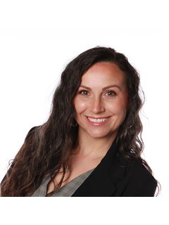 Randi Hernandez - RE/MAX Elite Realty Group