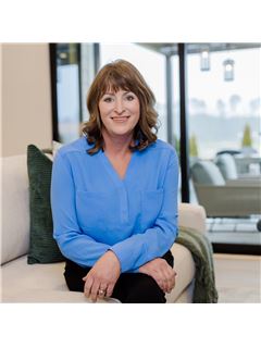 Martha F. Lucas - RE/MAX United