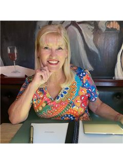 Cyndi Cobb - RE/MAX Southern Shores