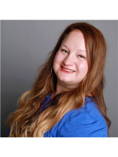 Stephanie Strader - RE/MAX Elite Realty Group