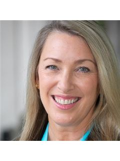 Laura J. Nitz - RE/MAX Island Realty