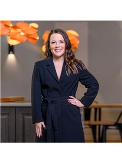 Amber Lineberger - RE/MAX Crossroads