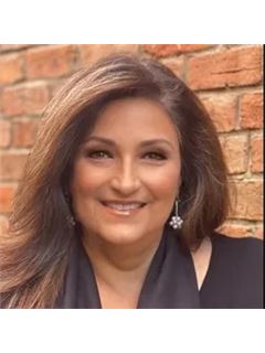 Candice Johnson - RE/MAX Real Estate Center