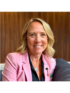 Tricia Tennyson - RE/MAX Southern Shores