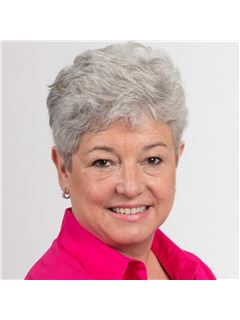 Leslie T Gayle - RE/MAX Island Realty